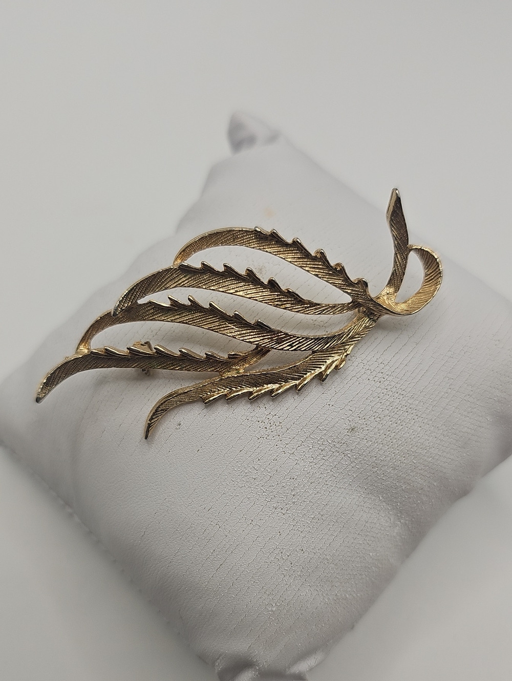 Sara Cov Vintage Gold Leaf Statement Brooch - Elegant Women's Jewelry